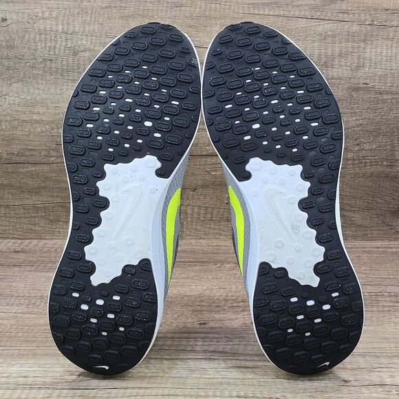 Nike Revolution 7 Men’s Size 14 Gray Running Shoes (FB2207-002) - Picture 8 of 9